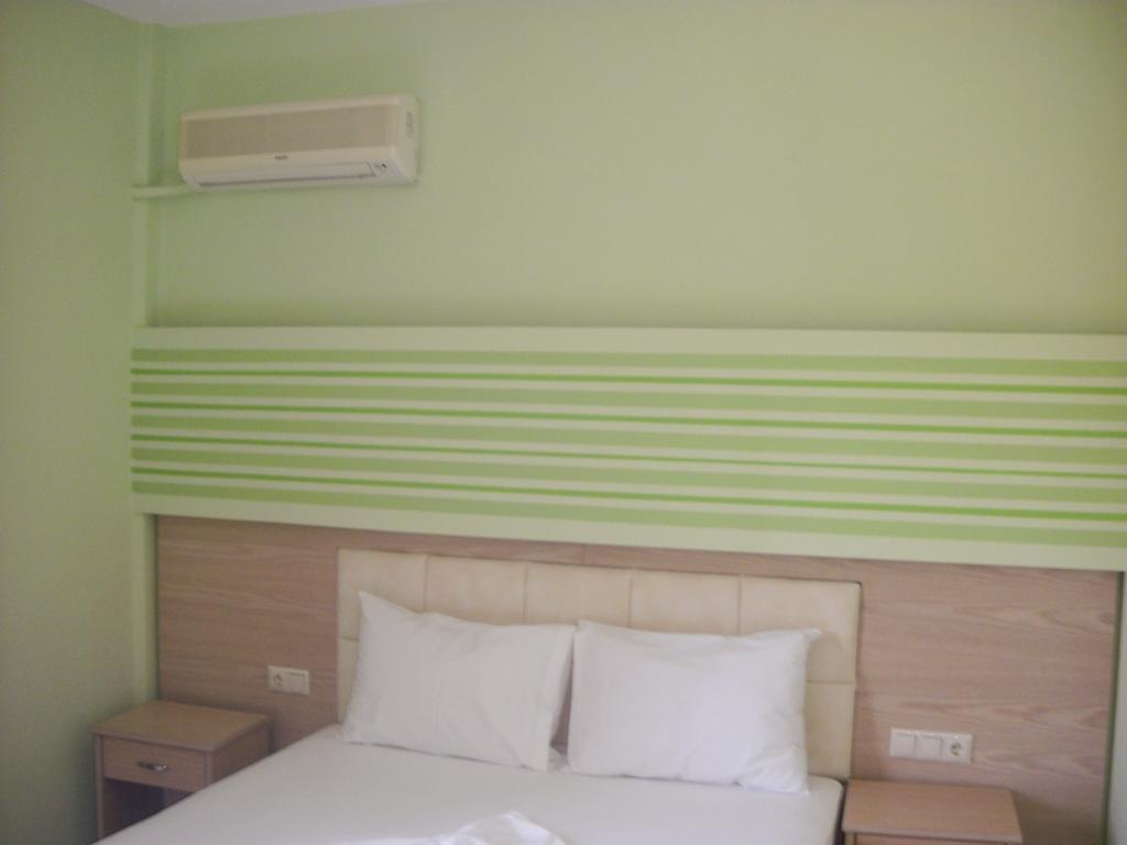 Klimis Rooms & Apartments Potos Bilik gambar