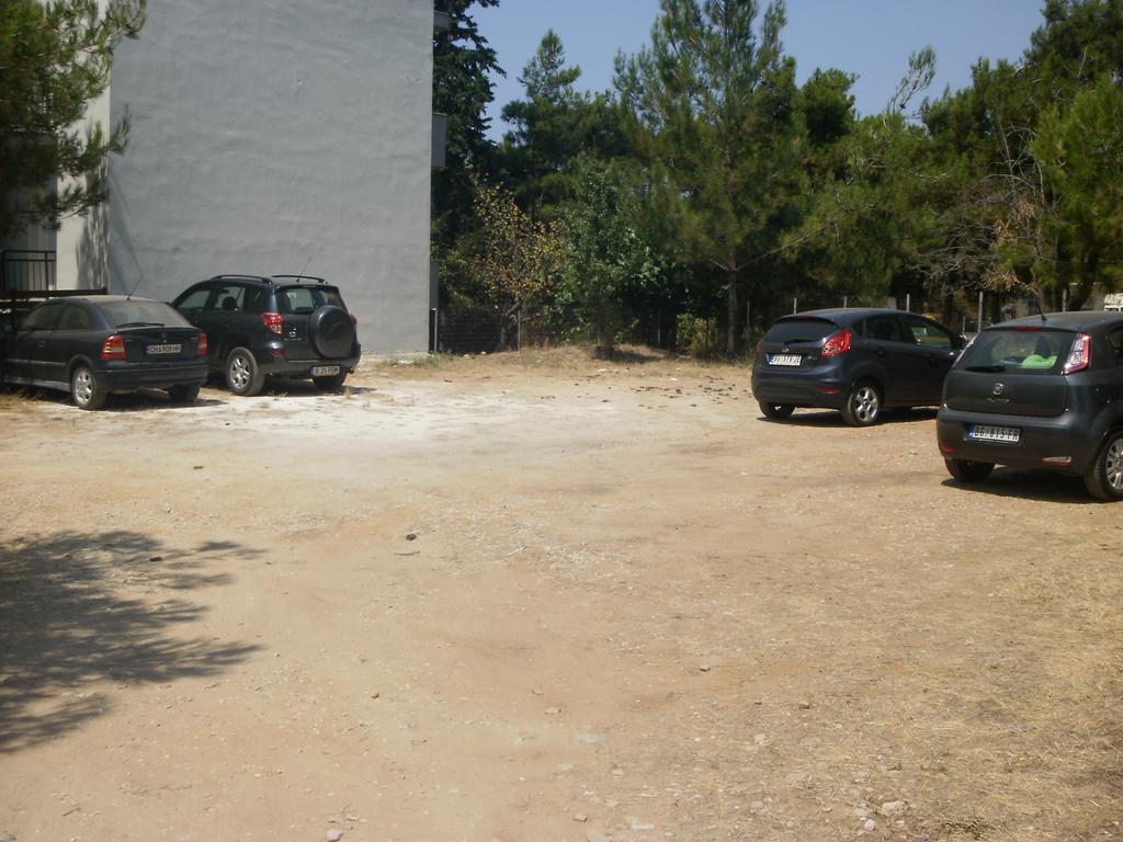 Klimis Rooms & Apartments Potos Bilik gambar