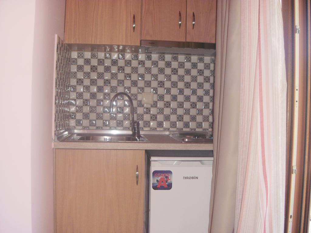 Klimis Rooms & Apartments Potos Luaran gambar